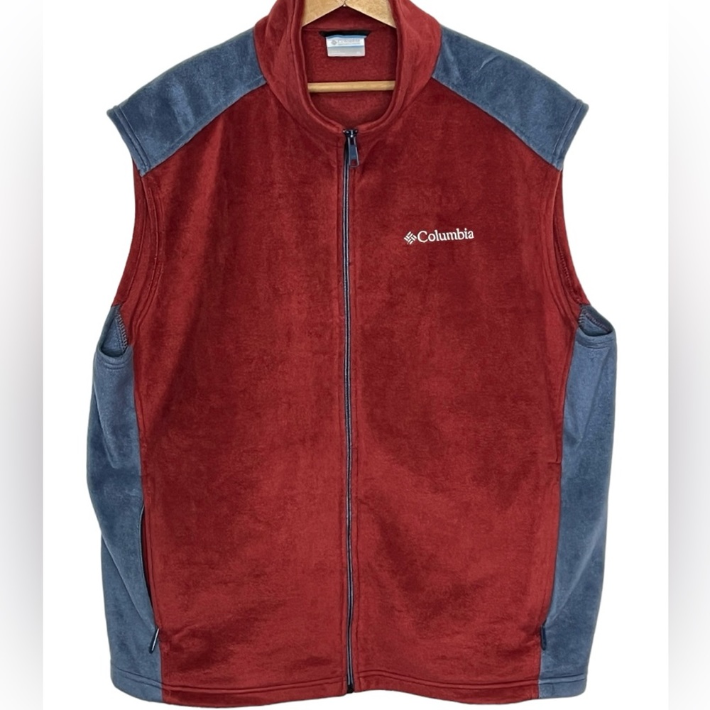 Columbia vest men’s size xlarge  steens mountain full zip Burgandy/Navy nwot